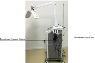 De Schilmachine van de gezichts Schoonmakende Zuurstof Straal/de Machine LEIDENE van de Huidschil Phototherapy