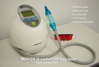 Nd YAG Q - Geschakelde Laser voor Tatoegeringsverwijdering met Dichte Lijnwater Luchtkoeling Met alle accomodatie